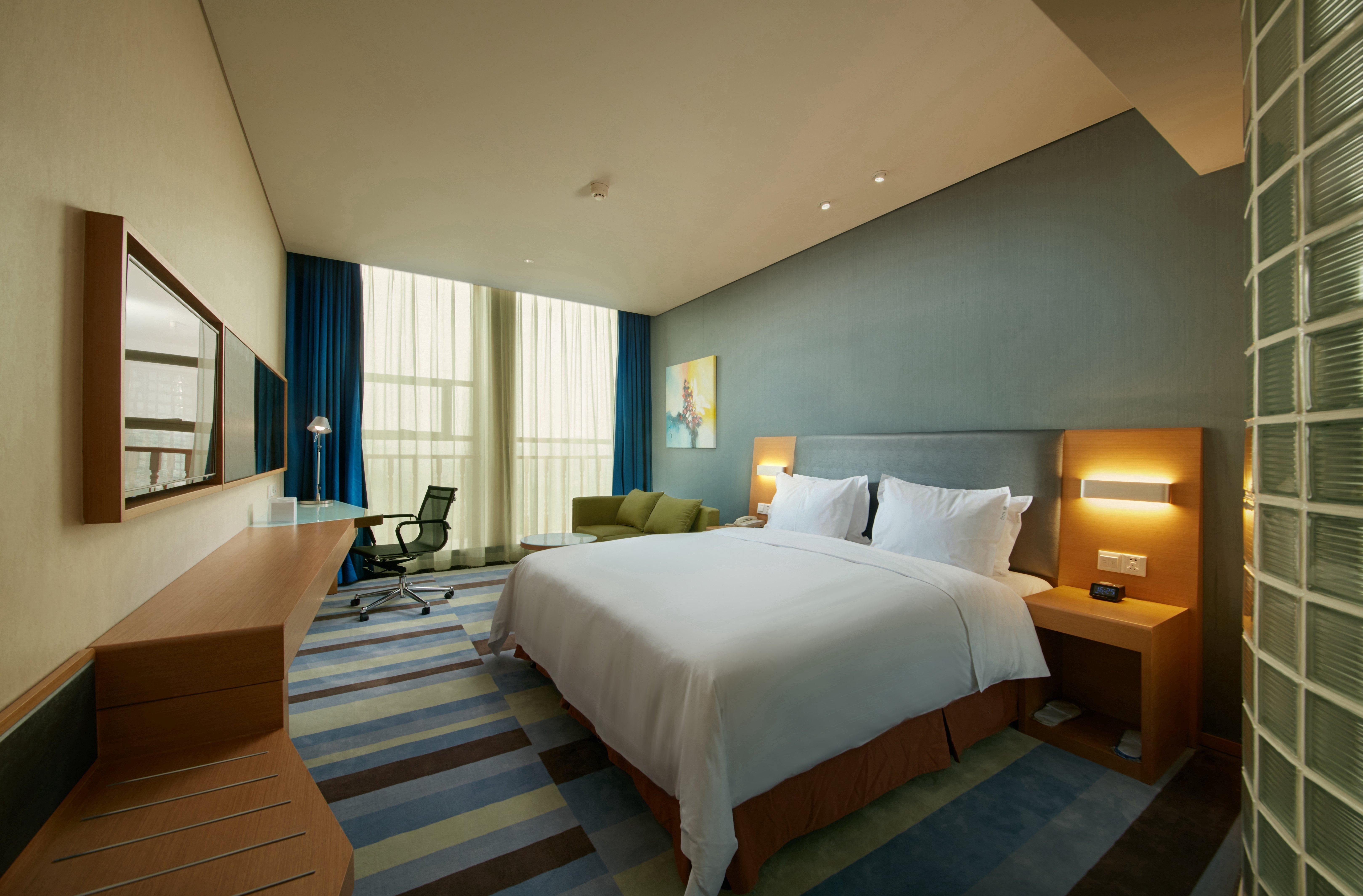 Holiday Inn Express Leshan City Square By Ihg High Speed Rail And Leshan Giant Buddha Экстерьер фото